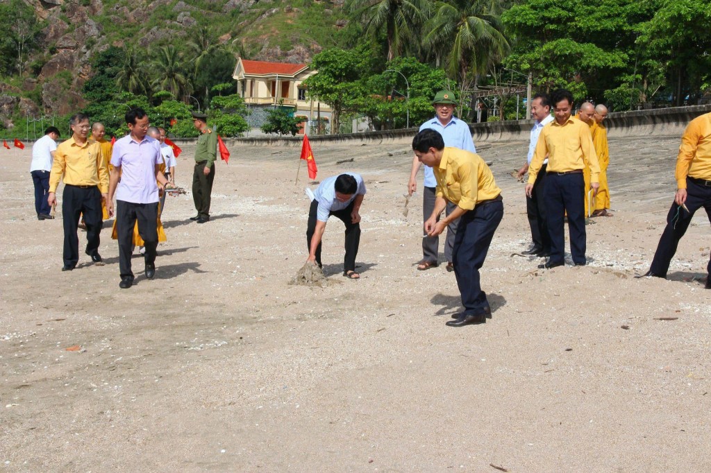 le phat dong_ngay moi truong the gioi_chuaanthai_nguoiphattu14.jpg